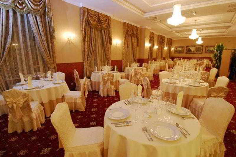 Palace Hotel Polom Zsolna Kültér fotó