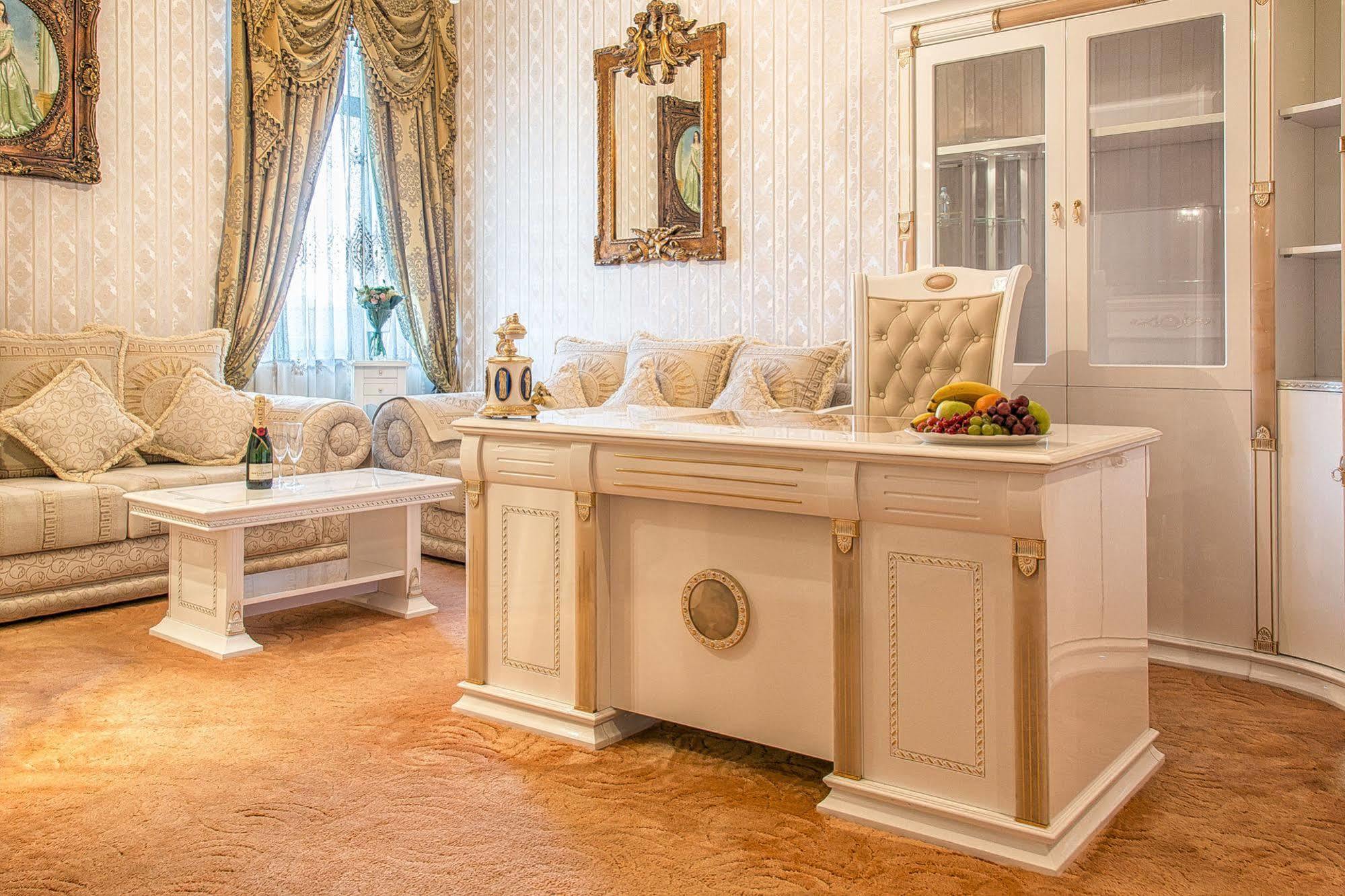 Palace Hotel Polom Zsolna Kültér fotó