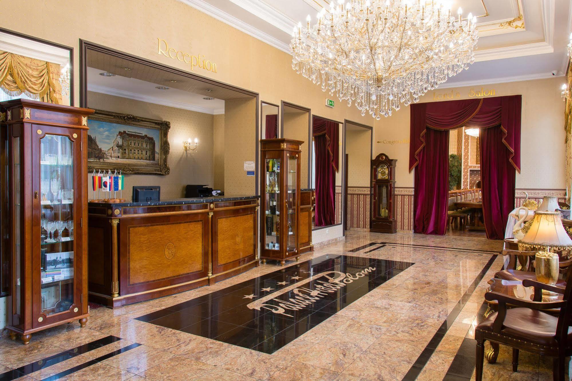 Palace Hotel Polom Zsolna Kültér fotó