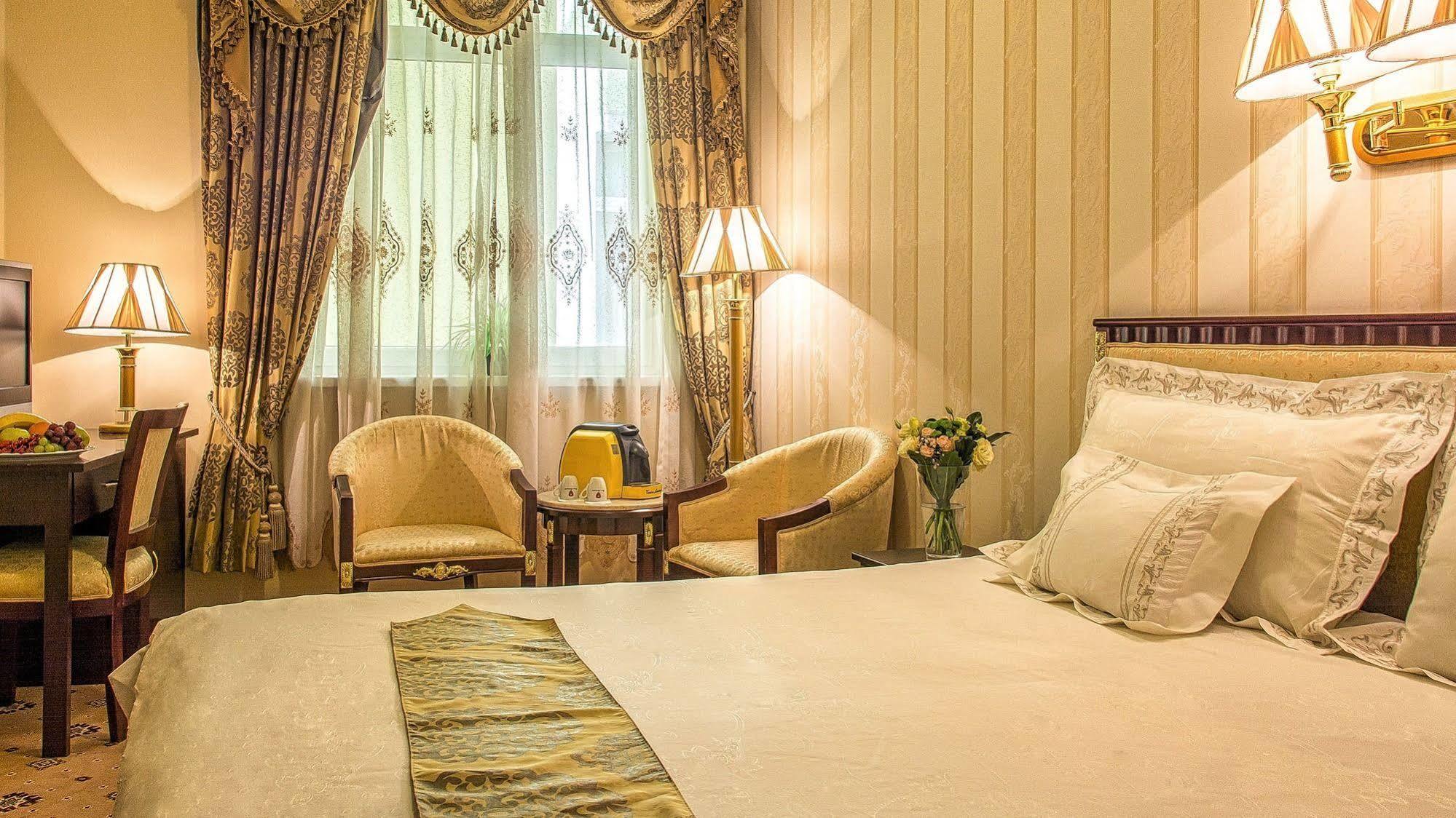 Palace Hotel Polom Zsolna Kültér fotó
