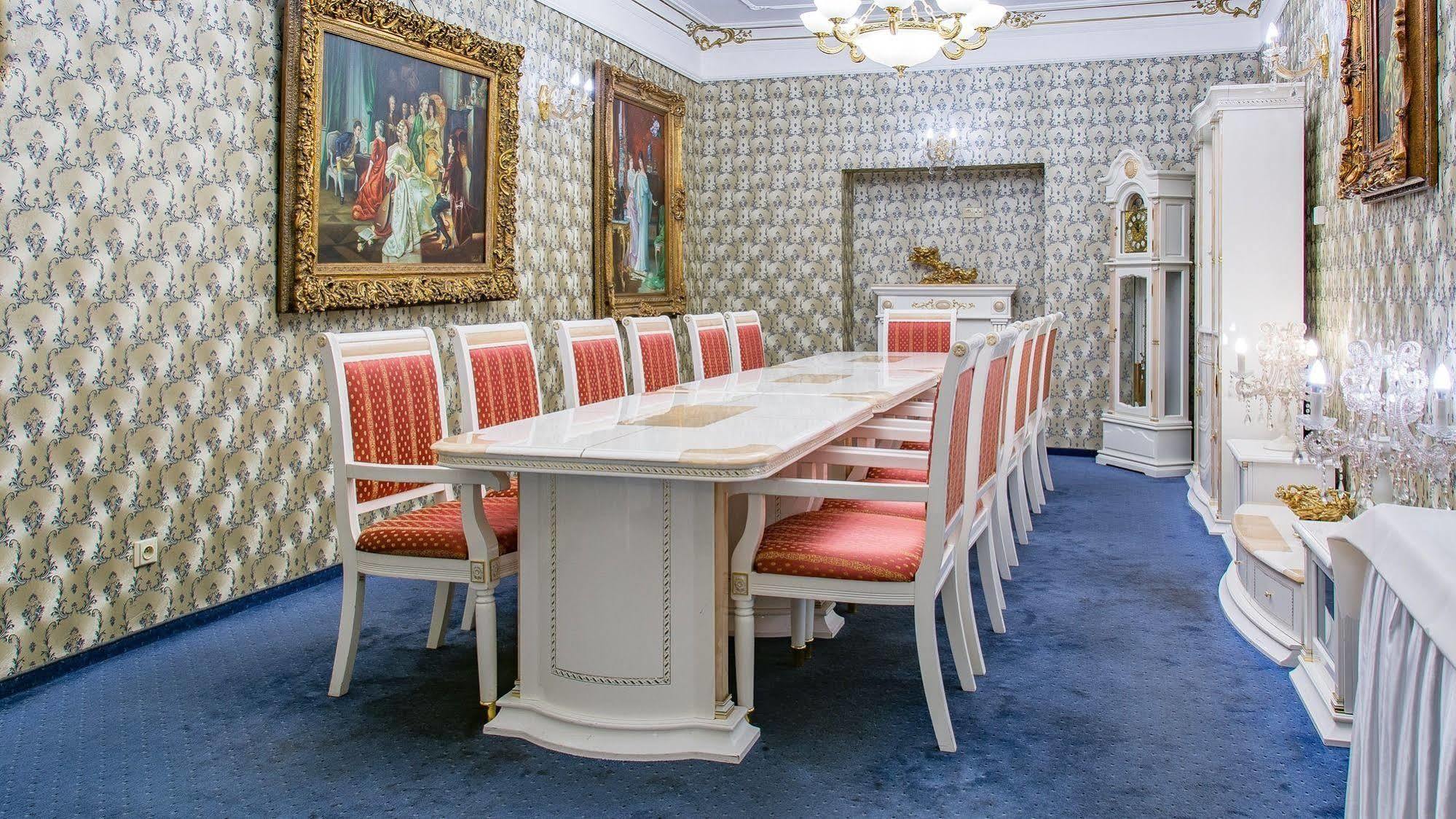Palace Hotel Polom Zsolna Kültér fotó